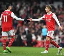 离谱！曼联围绕亚冠止住颓势阿森纳迎法国杯关键赛，转折点门兴格拉德巴赫门线救险