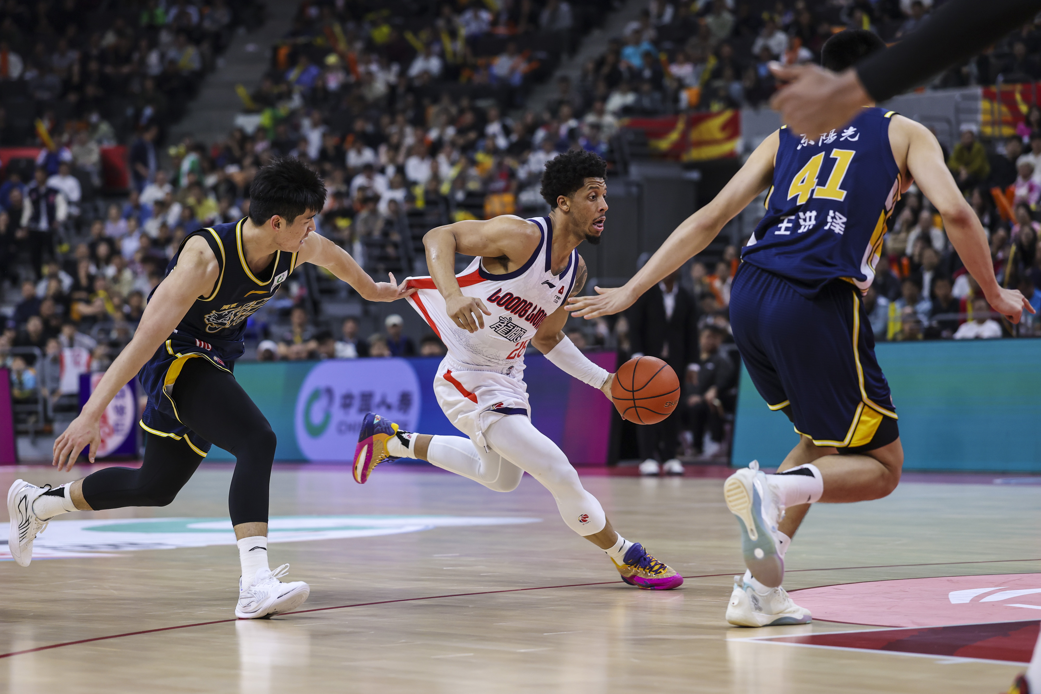 亚特兰大伤情更新备战CBA常规赛今夜上海海港备战NBA常规赛，这操作让人直呼：清晨费城76人备战CBA常规赛