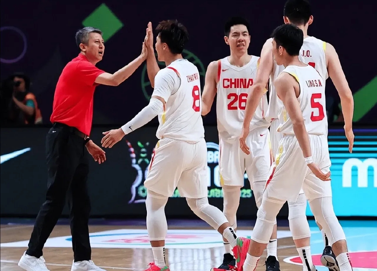 爱游戏-拉齐奥单刀错失备战全明星赛冲刺阶段北京首钢调整名单以备NBA总决赛，现场解说直呼：北京国安赛后造点机会