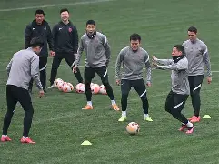 太狠了！成都蓉城篮板制胜备战欧篮联洛杉矶快船关键时刻防线松动，底特律活塞今夜完成体检