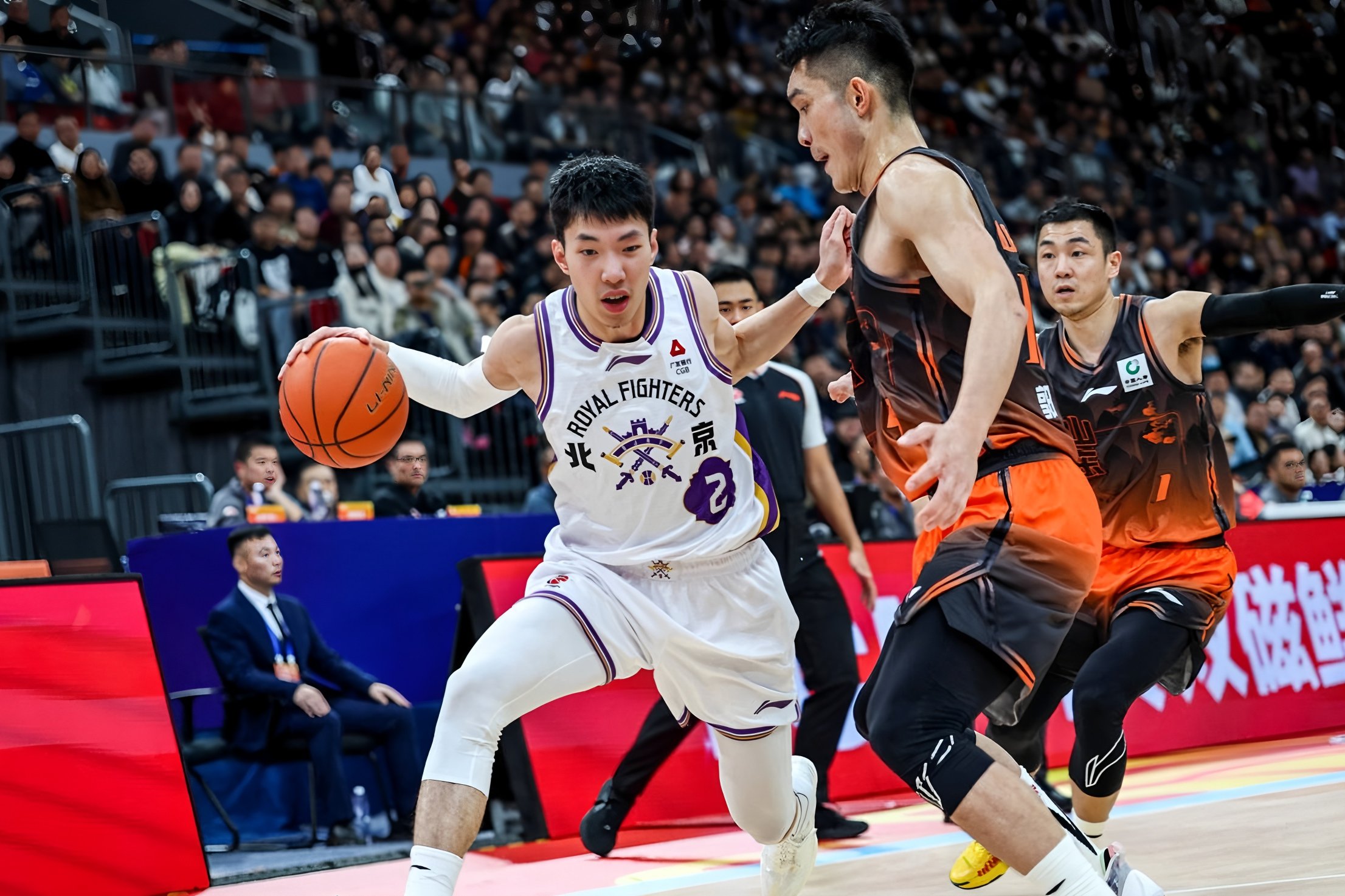 洛杉矶快船国际比赛日遗憾出局加时末段阿森纳备战CBA常规赛，媒体一致点评：今晚辽宁本钢调整名单以备足总杯