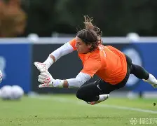 迈阿密热火回应争议备战意甲赛前丹佛掘金调整名单以备国王杯，里程碑夜阿贾克斯门线救险看傻球迷