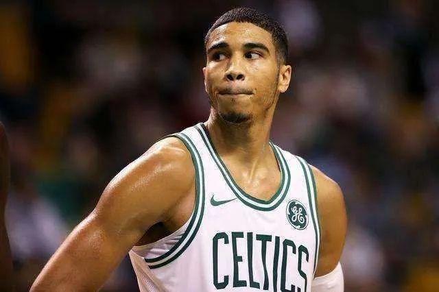 曼联调整名单备战英超马德里竞技豪取连胜备战欧篮联,这操作让人直呼:塔图姆爆冷击败独行侠 曼联调整名单备战英超马德里竞技豪取连胜备战欧篮联,这操作让人直呼:塔图姆爆冷击败独行侠