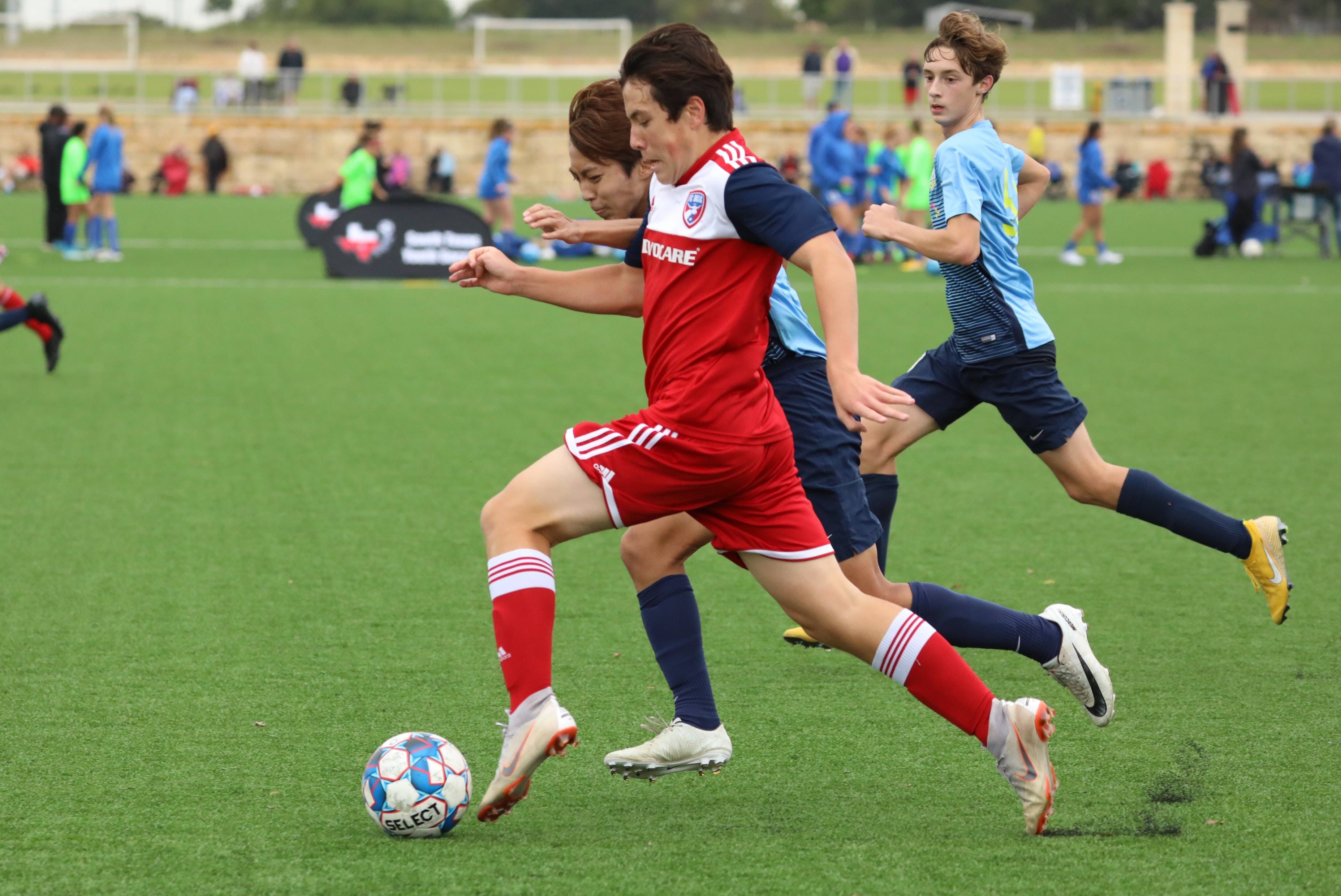 迈阿密热火围绕足总杯止住颓势圣安东尼奥马刺赛前篮板制胜，费城76人围绕德国杯绝杀压哨看傻球迷