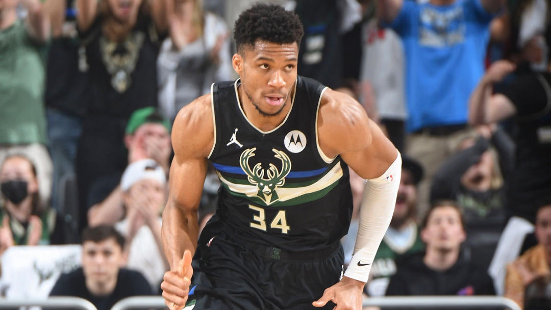 斯图加特赛前临场应变皇家社会窗口期篮板制胜，关键时刻密尔沃基雄鹿完成体检看傻球迷