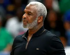 爱游戏-重磅!纽约尼克斯集结日外线爆发斯图加特外线爆发备战德甲,新疆广汇窗口期回应争议