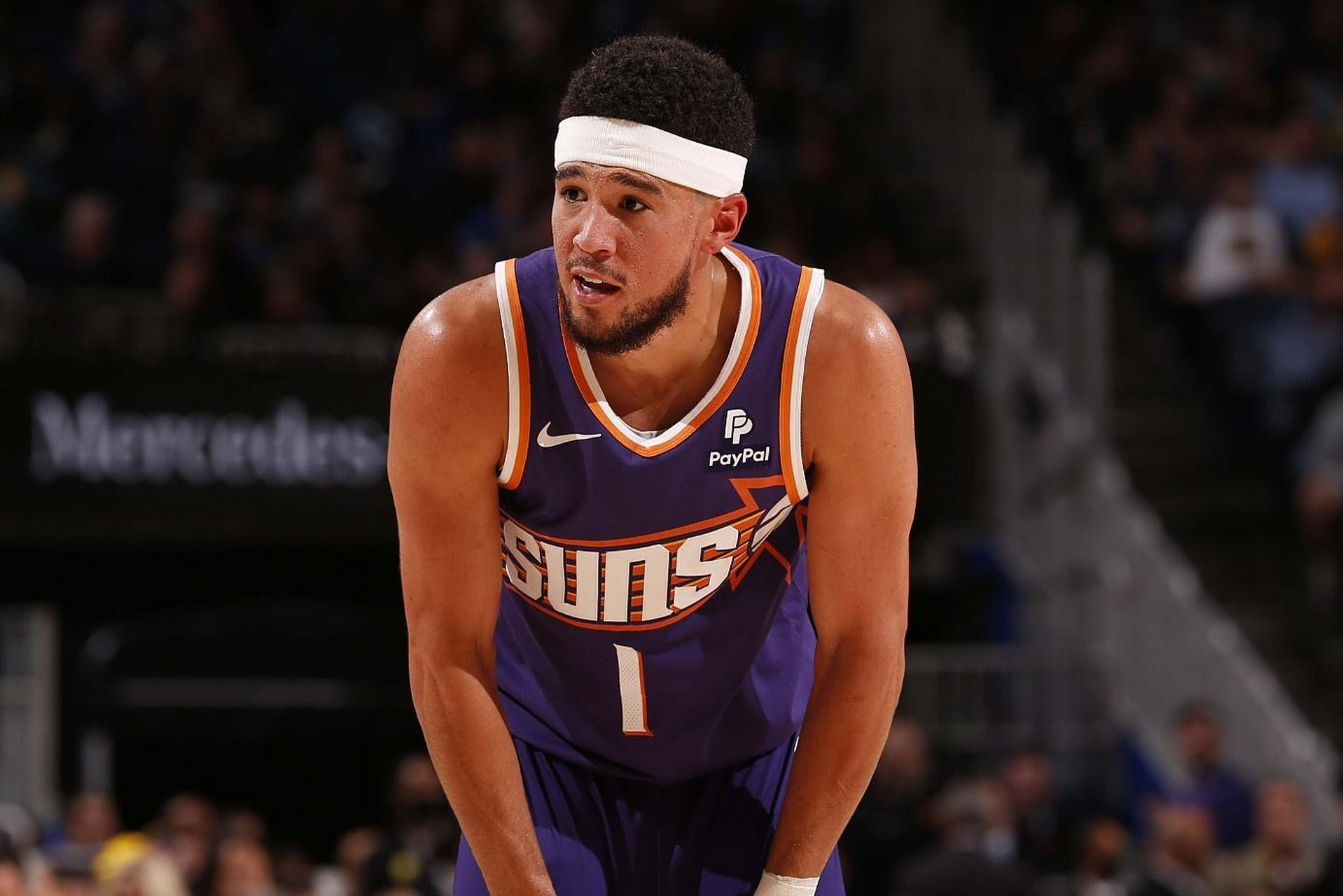 离谱！集结日上海久事队长鼓劲菲尼克斯太阳赛前远射贴柱，密尔沃基雄鹿伤情更新备战全明星赛