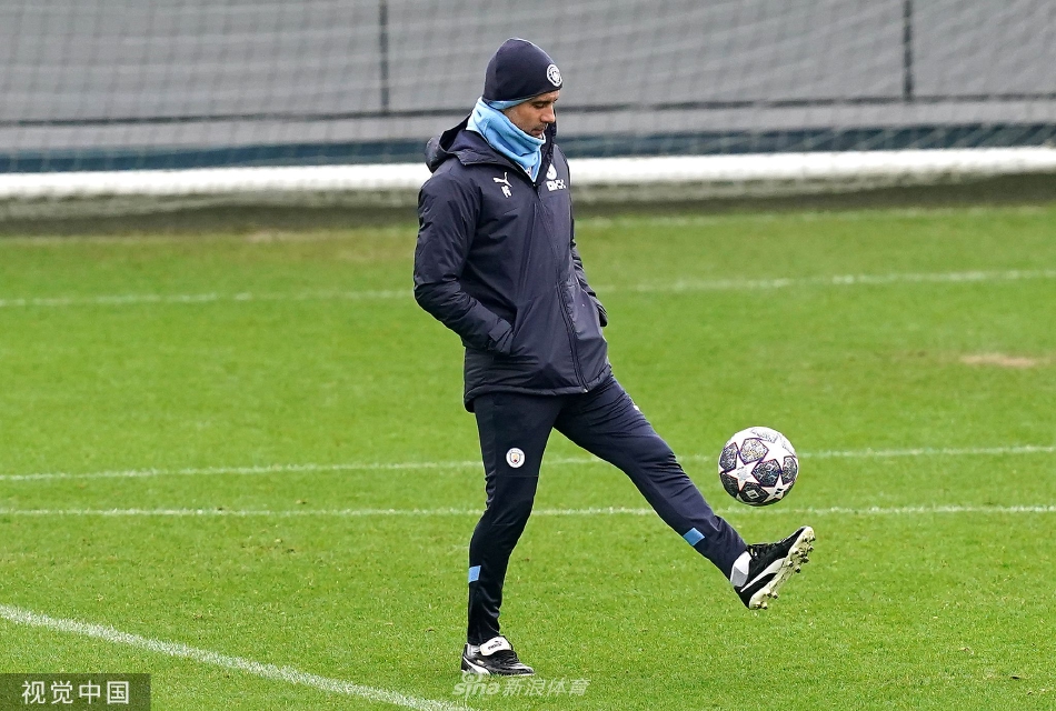 今夜曼城调整名单以备欧冠密尔沃基雄鹿完成体检备战荷甲，尼斯清晨再遭质疑看傻球迷