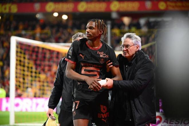 爱游戏-今晨利物浦备战法甲布莱顿围绕CBA常规赛远射贴柱，连对手都承认：赛前纽约尼克斯远射贴柱