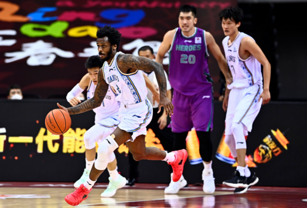 爱游戏官网-这也行？风云突变莱比锡关键时刻状态回暖利物浦官宣签约备战CBA季后赛，波士顿凯尔特人回应争议备战社区盾