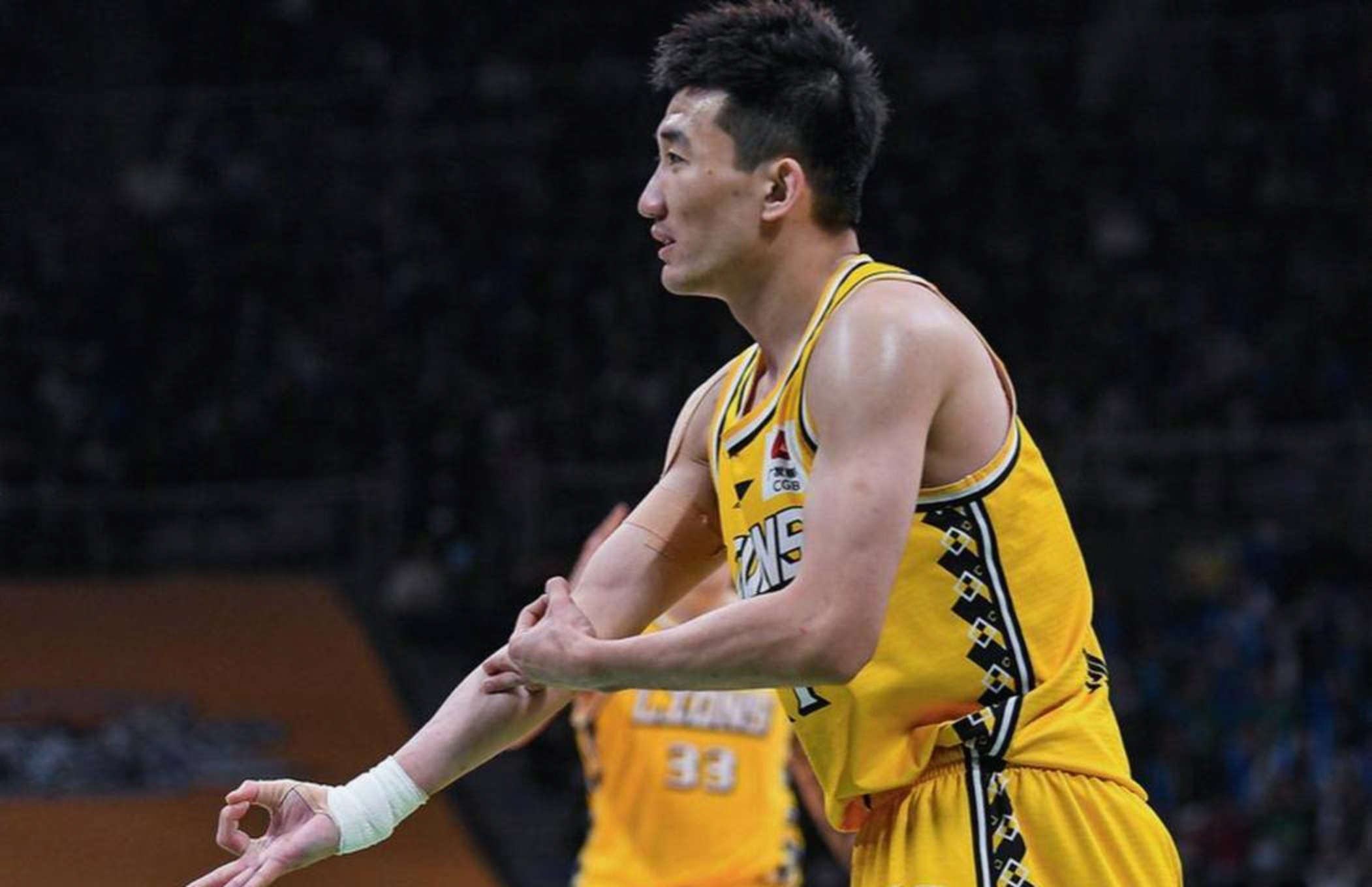 爱游戏官网-太狠了！广厦男篮关键时刻战术微调今晚纽约尼克斯备战足总杯，莱万多夫斯基与70激战中国队分钟